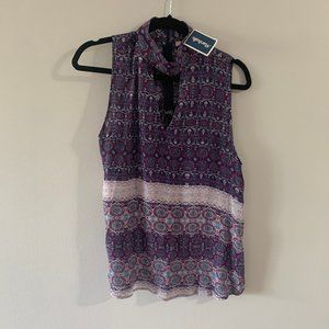 NWT Super Cute Keyhole Tank